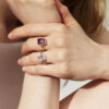 Hvitt gull ring med lys rosalilla ametyst og diamanter 0,14 ct
