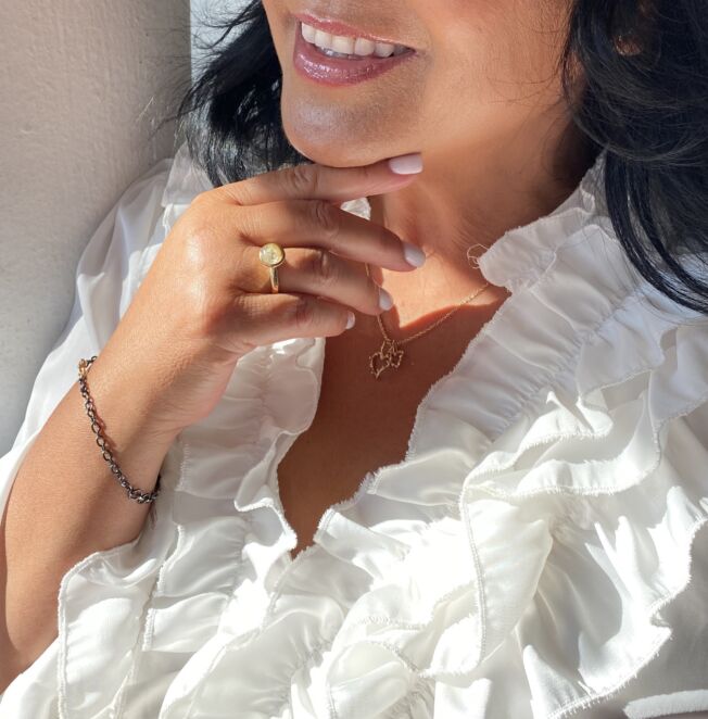By Birdie "Ring Victoria rose rutil" i sølv med gult gull detaljer og rutilkvarts
