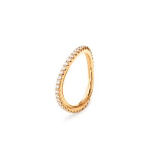 Love band ring fra Ole Lynggaard Copenhagen. i gult gull med diamanter.