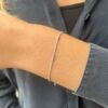 Armbånd i rhodinert sølv, med små "rør".