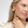 Ørepynt statement med perle og ring med blomster fra Catwalk Exclusive