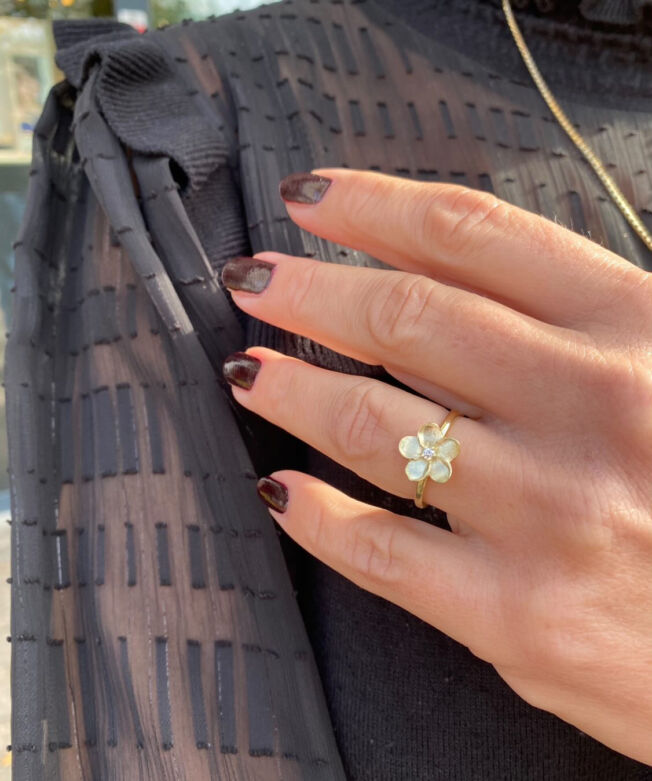 EC 1914 Blomsterring i gult gull med diamant