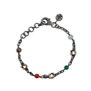 By Birdie "Chain Zeus Stones Multi" armbånd i sølv med gult gull detaljer og mix av stener