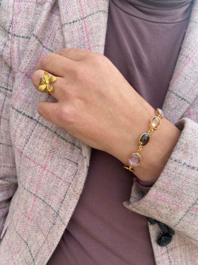 Susanne Friis Bjørner armbånd med ovale ametyst, røkkvarts og morganittfarget krystall