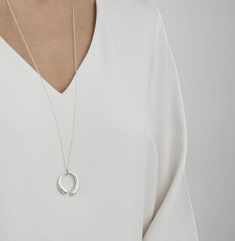 Georg Jensen "Mercy" anheng i sølv, stort