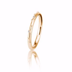 Noën "Shine" ring i gult gull, med diamanter