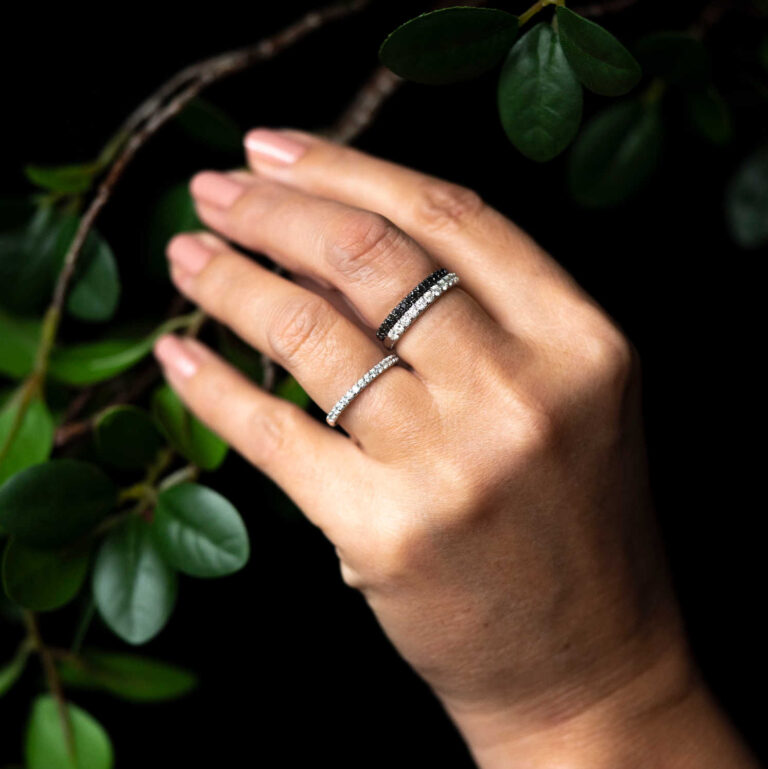 Rekkering i hvitt gull med diamanter 0,25ct