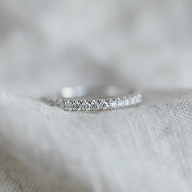 Rekkering i hvitt gull med diamanter 0,25ct