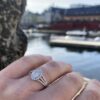 Rosettring oval i hvitt gull med diamanter 0,50 ct