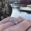 Rosettring oval i hvitt gull med diamanter 0,50 ct