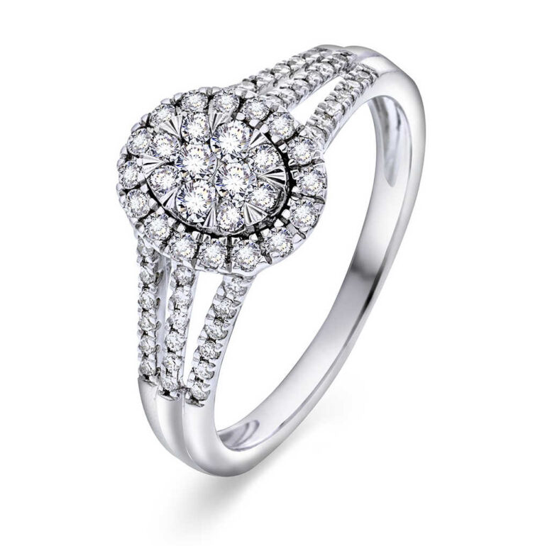 Rosettring oval i hvitt gull med diamanter 0,50 ct