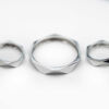 "Fasett" ring i hvitt gull, smal