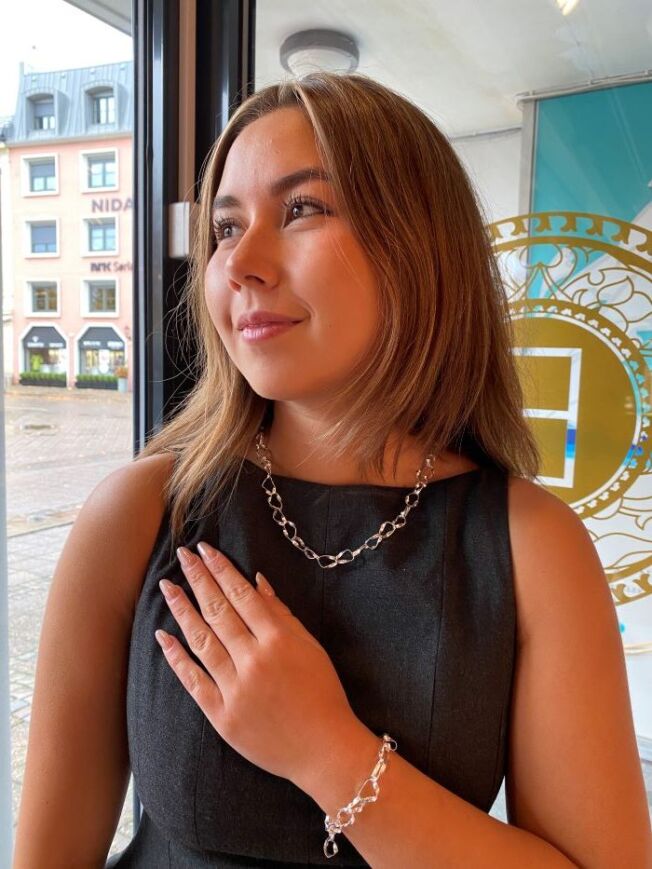 Susanne Friis Bjørner armbånd i sølv med vridde børstede ledd