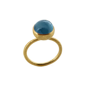 Susanne Friis Bjørner ring forgylt med London blue krystall