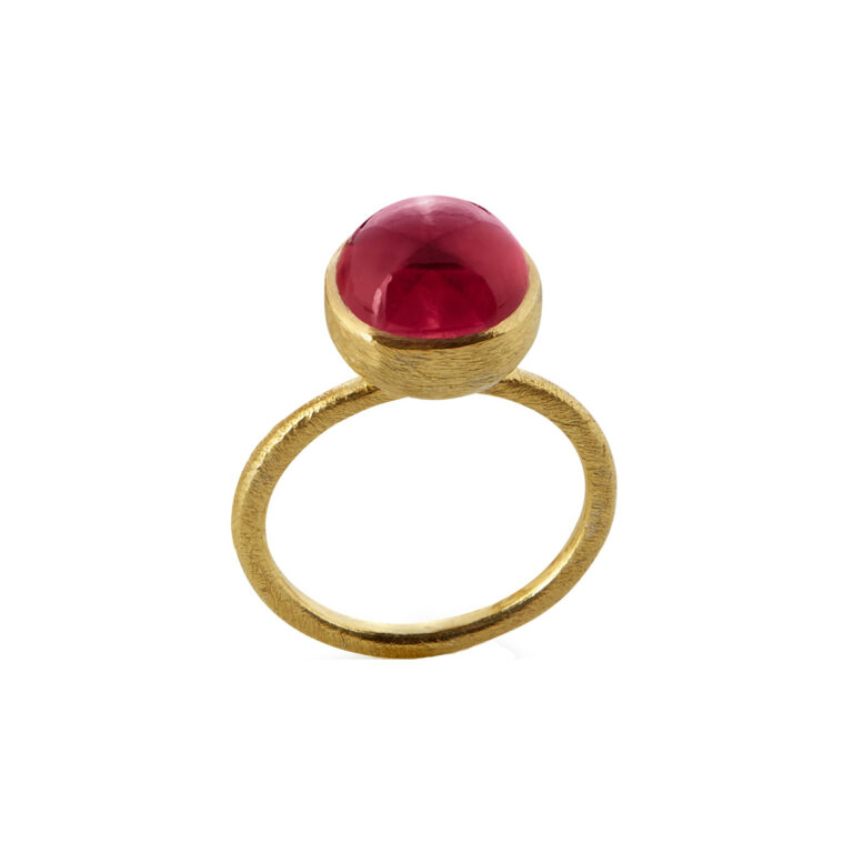 Susanne Friis Bjørner ring i forgylt sølv med pink krystall