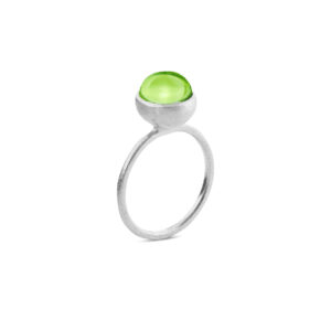 Susanne Friis Bjørner ring i sølv med synt peridot, liten