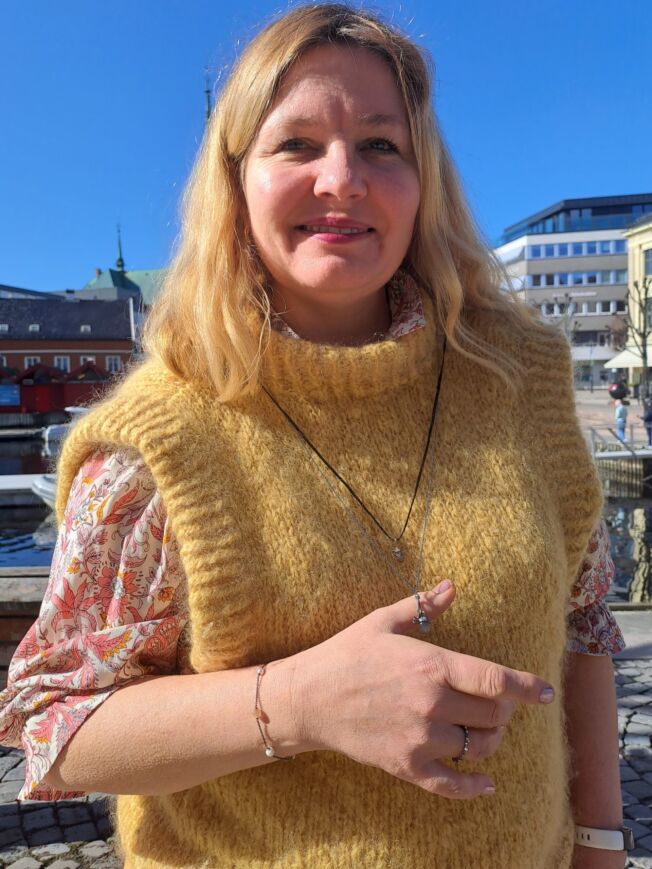 OLE LYNGGAARD COPENHAGEN Lotus Spire liten i sølv med grå månesten og diamant