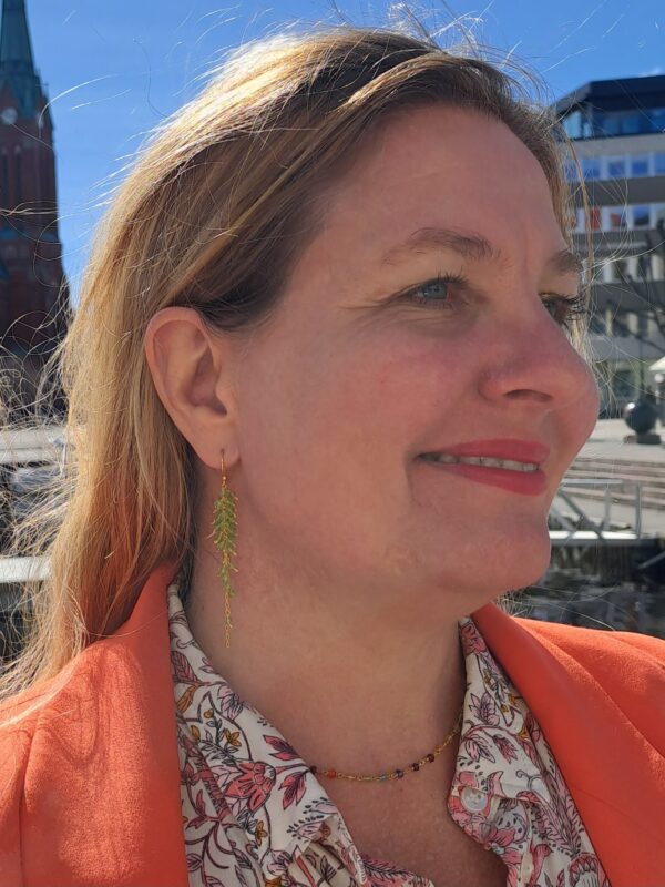 Susanne Friis Bjørner forgylt sølv kjede med mix av sten