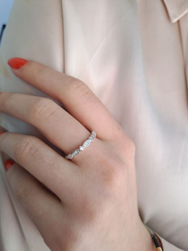 Ring i hvitt gull med diamanter 0,25 W.SI
