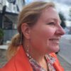 Susanne Friis Bjørner balanseørepynt i forgylt sølv med månestener, akvamarin og ferskvannsperle