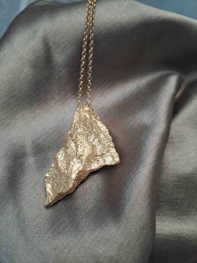 Catwalk Exclusive Stardust Stone Rock anheng i forgylt sølv