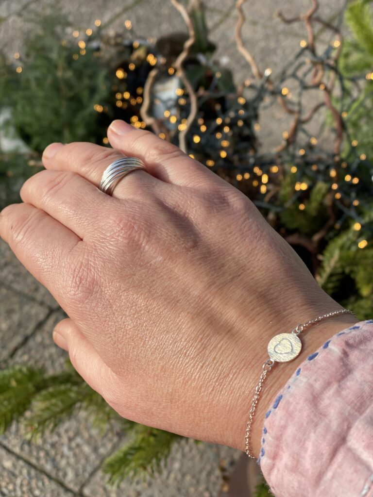 Susanne Friis Bjørner ring i sølv, med riller