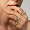 Blomsterring i gult gull med perle og diamant