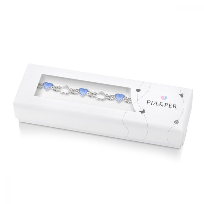 Pia og Per armbånd til barn med lys blå og hvite emaljerte hjerter