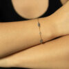 Shapes "Fairy" armbånd i forgylt sølv med dyp blåfargede krystaller