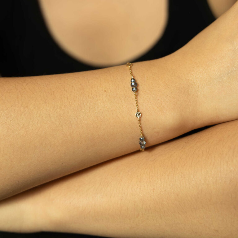 Shapes "Fairy" armbånd i forgylt sølv med dyp blåfargede krystaller