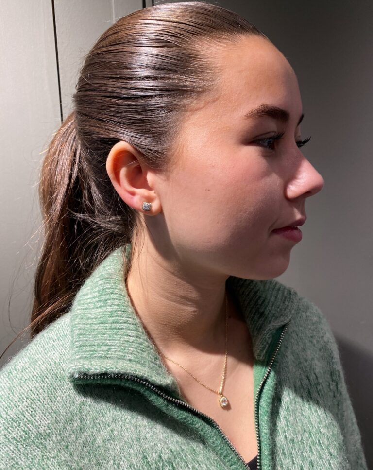 Anheng i gult gull med topas og diamanter