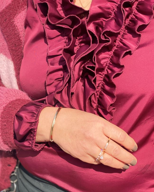 Ring rekke i gult gull med 0,10 ct