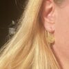Susanne Friis Bjørner ørepynt i forgylt sølv med hamret overflate
