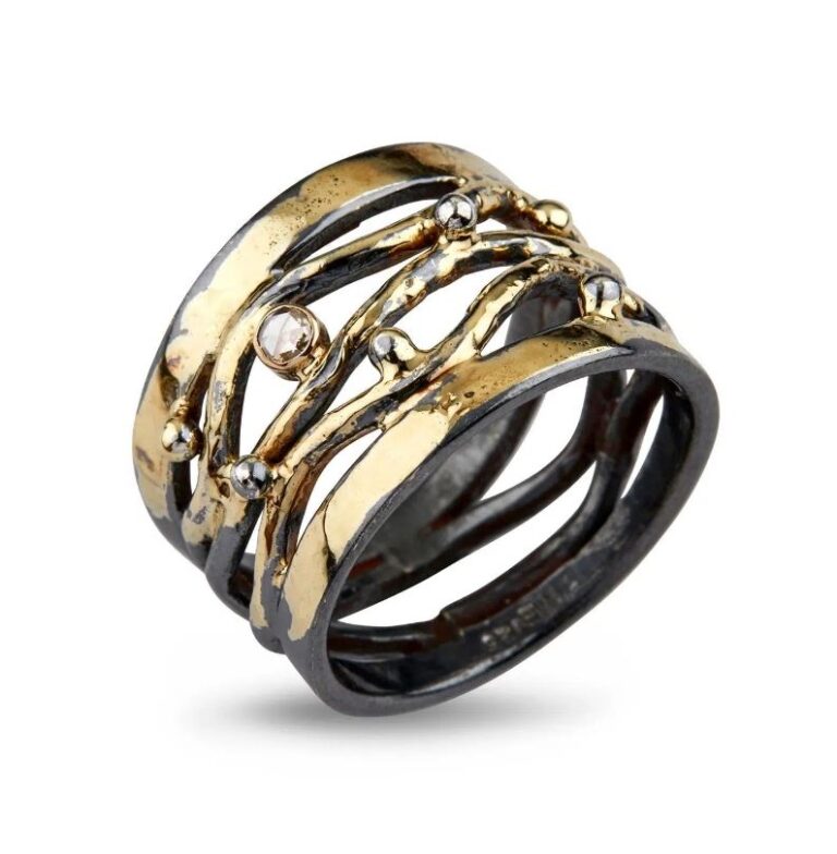 By Birdie "Ring Benedict Golden" i sølv med gult gull detaljer og diamant