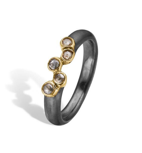 By Birdie "Ring Elisabeth 5 Rose"  i sølv med gult gull detaljer og diamanter