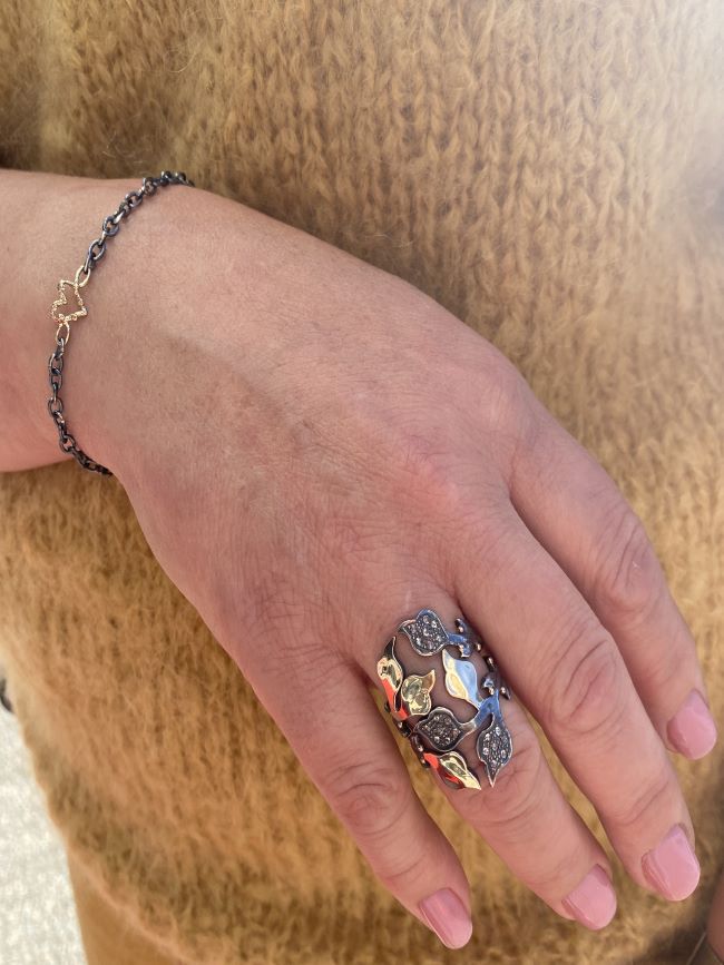 By Birdie "Zenith open heart" armbånd i sølv med gult gull detaljer