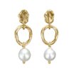 By Birdie "Ellen Golden Pearl" ørepynt med perle
