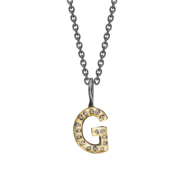 By Birdie "Nordic Golden Pavé" bokstav anheng i sølv med diamanter