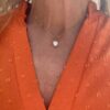 By Birdie "Vivid White Keshi Pearl" anheng i gult gull