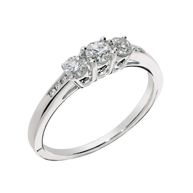 Ring "Angelica" i hvitt gull med diamanter totalt 0,50 TW.SI