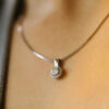 Hvitt gull anheng rosett med diamanter 0,20ct