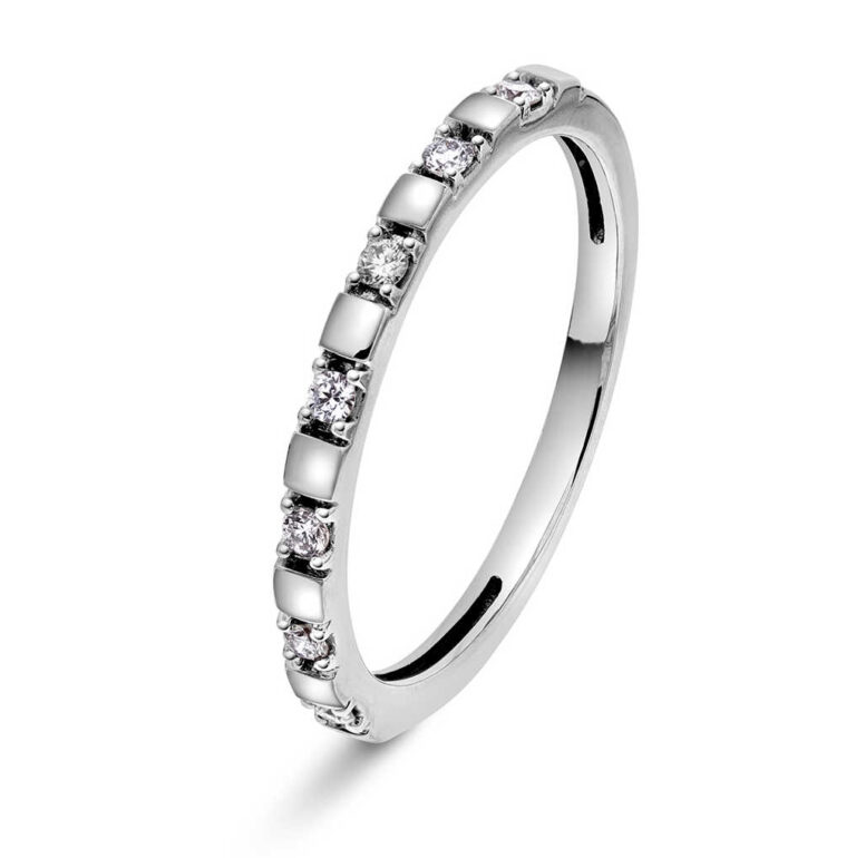 Ring rekke i hvitt gull med 0,10 ct