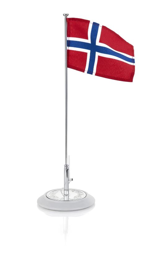 Flaggstang med norsk flagg med tinn motiv Eventyr på sokkel. Inni porselen. Kan graveres