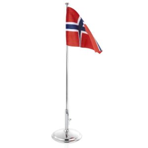 Flaggstang med norsk flagg med tinn sokkel. Kan graveres