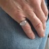 Signetring rund i sølv med blank c.zirkonia