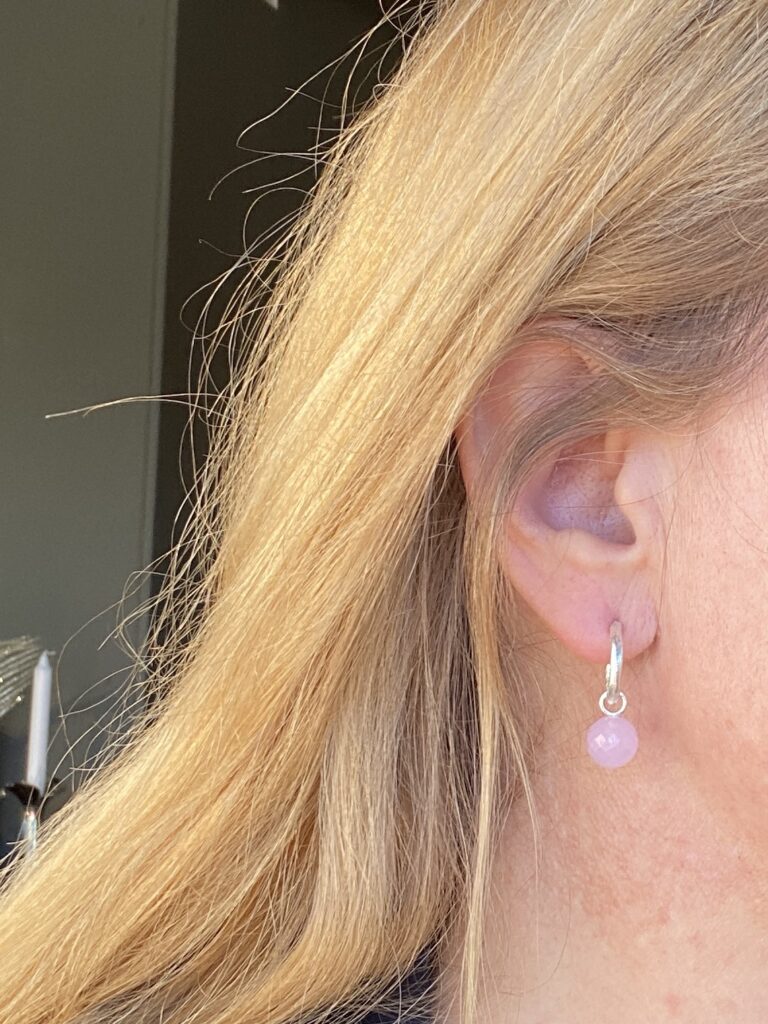 Susanne Friis Bjørner øreanheng, sølv til creoler/ øreringer med rosa krystall