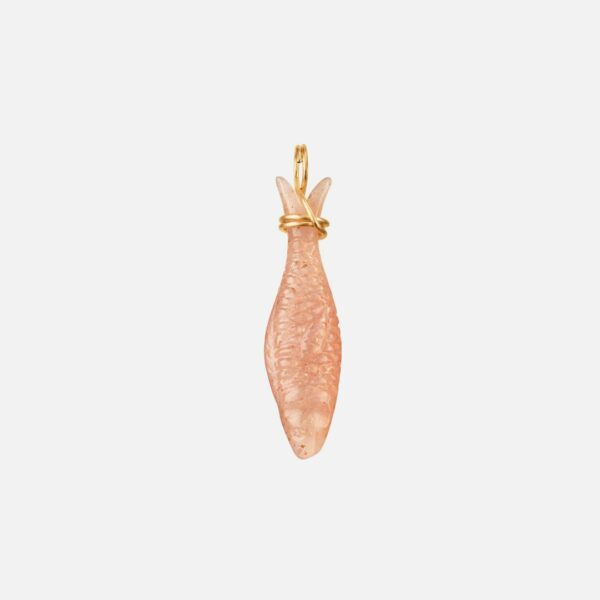 OLE LYNGGAARD COPENHAGEN Young fish pendant i gult gull med blush månesten