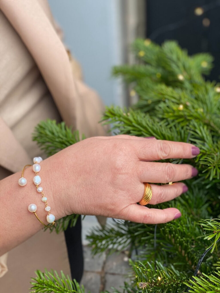 Susanne Friis Bjørner armring i forgylt sølv med perler