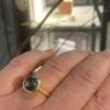 Ring i forgylt sølv med cabochonsliptgrønnkvarts, Ringen er børstet. Fin å kombinere med andre ringer.