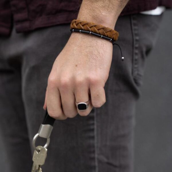 Son of Noa "Son" flettet armbånd brown calf leather med stål lås